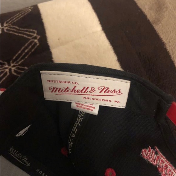 Mitchell and Ness Miami Heat Snapback - Picture 2 of 3